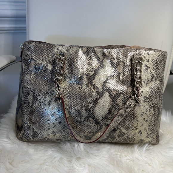 Snake print Tote - Picture 1 of 14